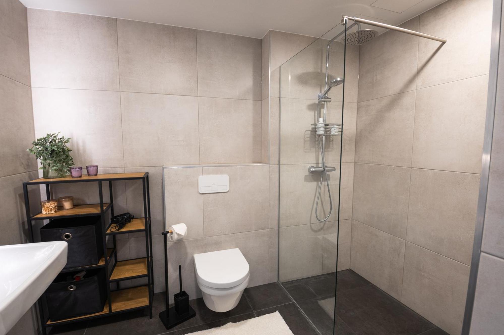 R64 Premium Apartments Tartu Esterno foto